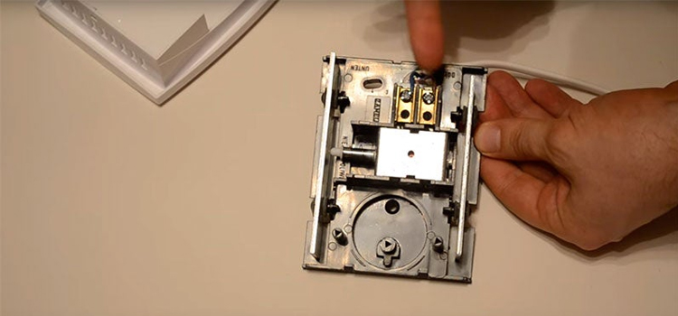 fix door bell in Earlimart